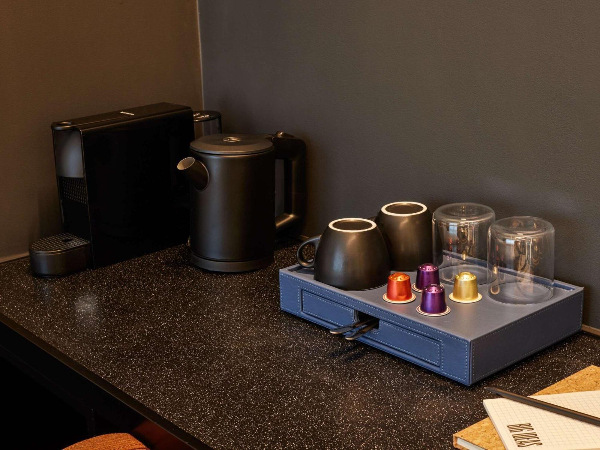 Tribe Manchester Airport By Accor Hale  Bagian luar foto