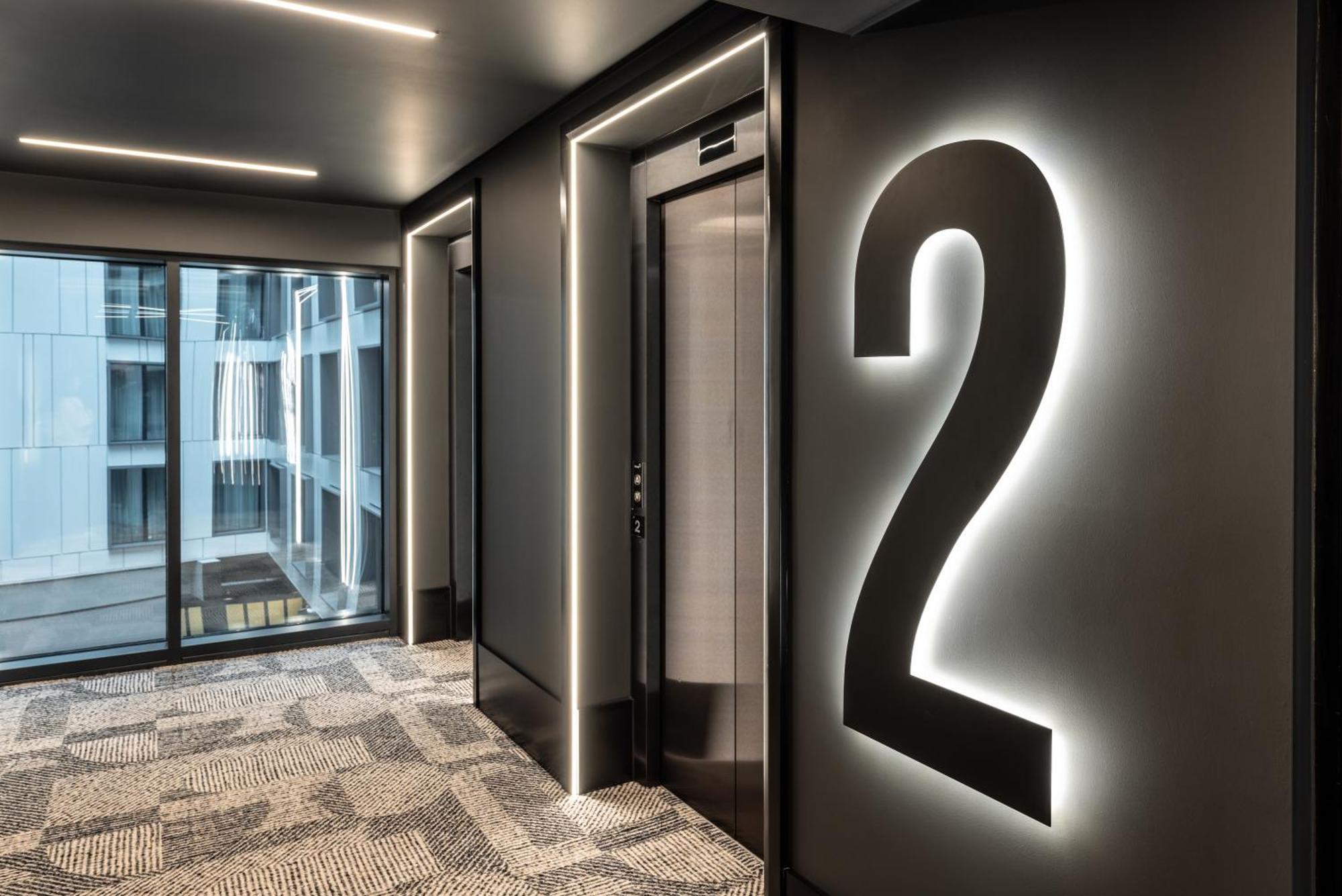 Tribe Manchester Airport By Accor Hale  Bagian luar foto