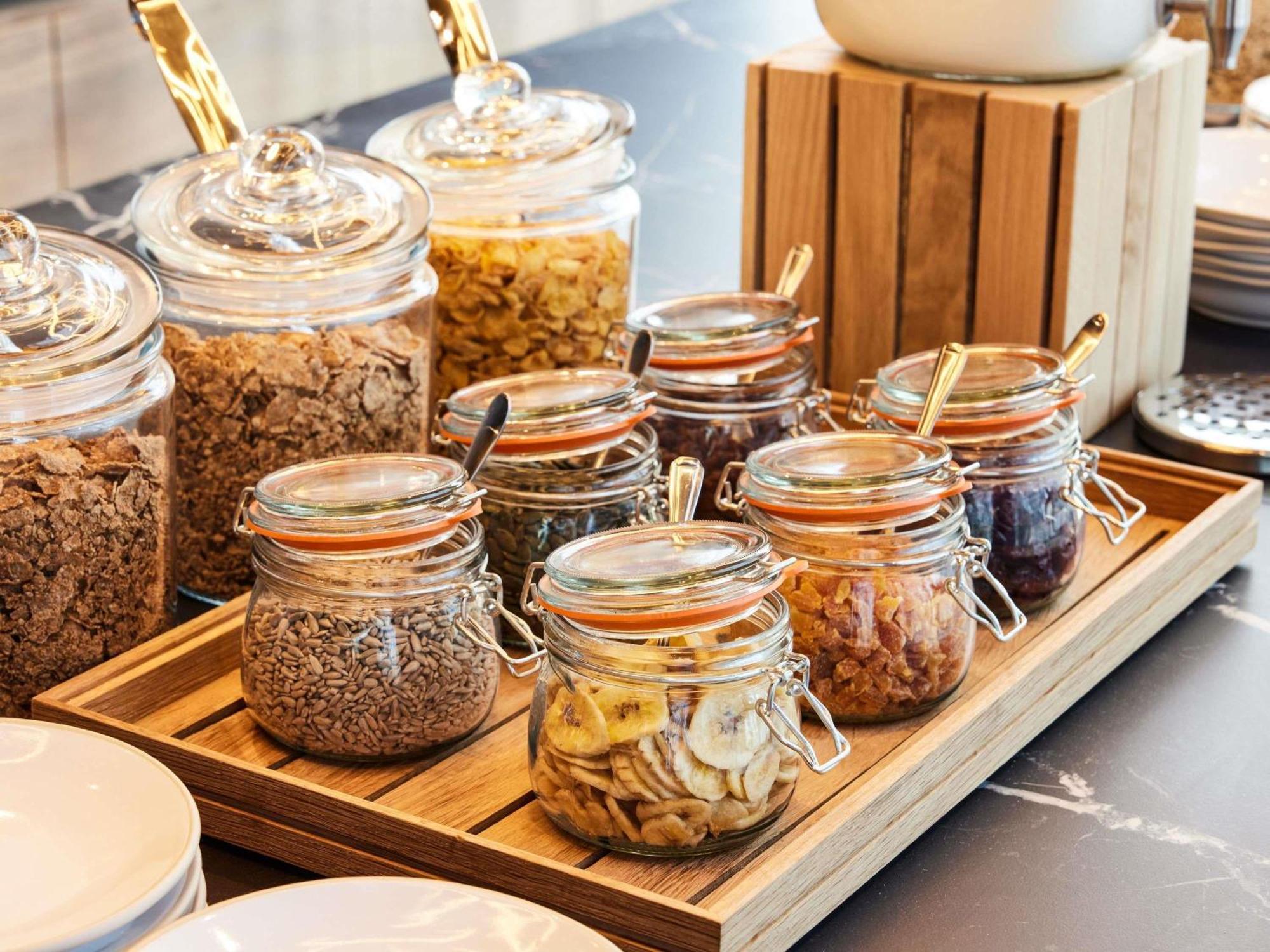 Tribe Manchester Airport By Accor Hale  Bagian luar foto